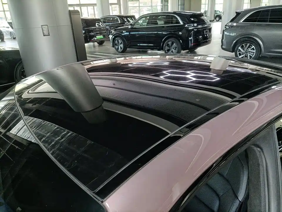 Porsche Taycan — миниатюра 11