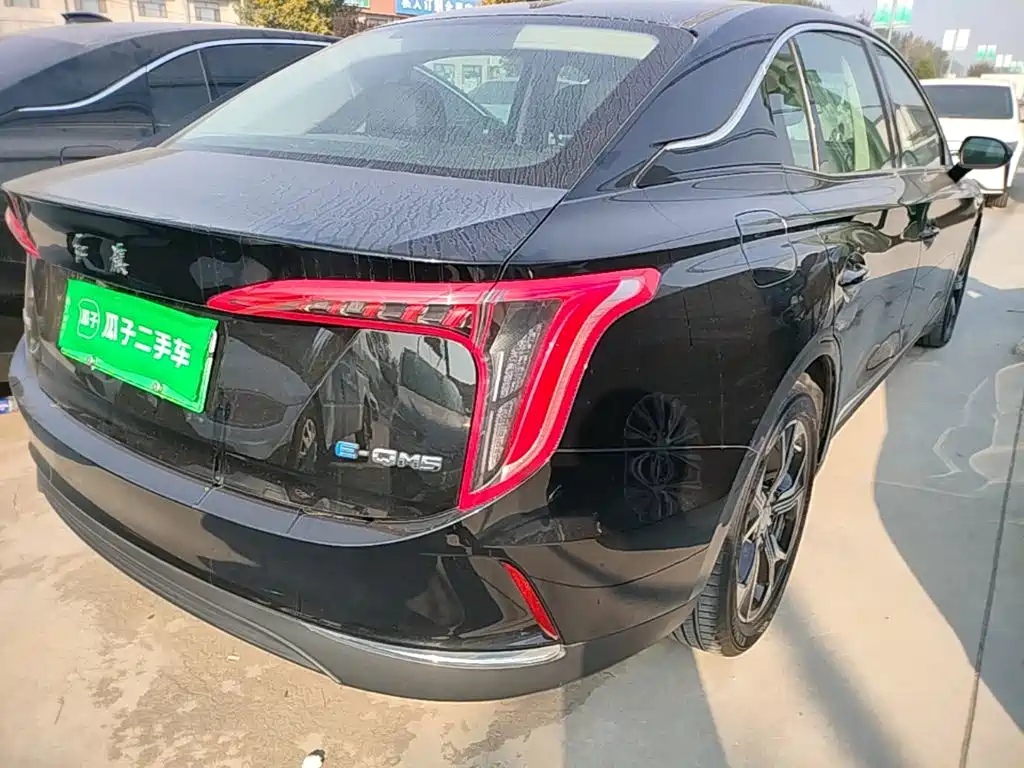 Hongqi Hongqi E-QM5 — миниатюра 8