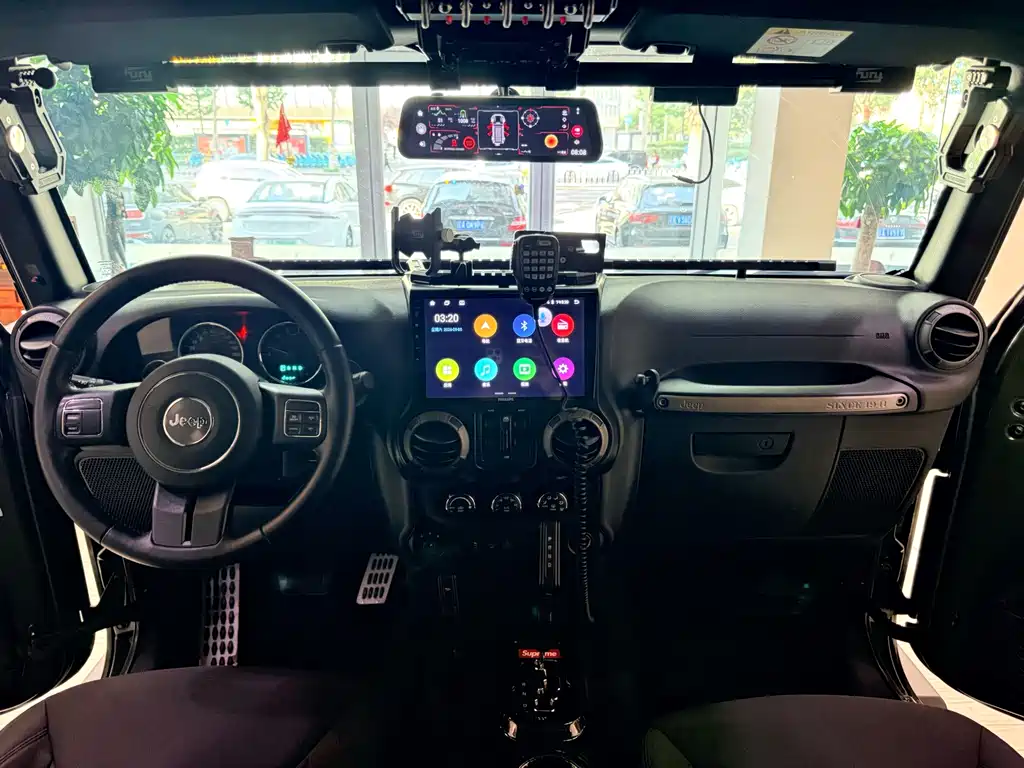 Jeep Wrangler — миниатюра 7