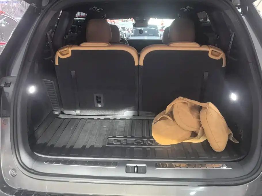 Li Auto Li ONE — миниатюра 4