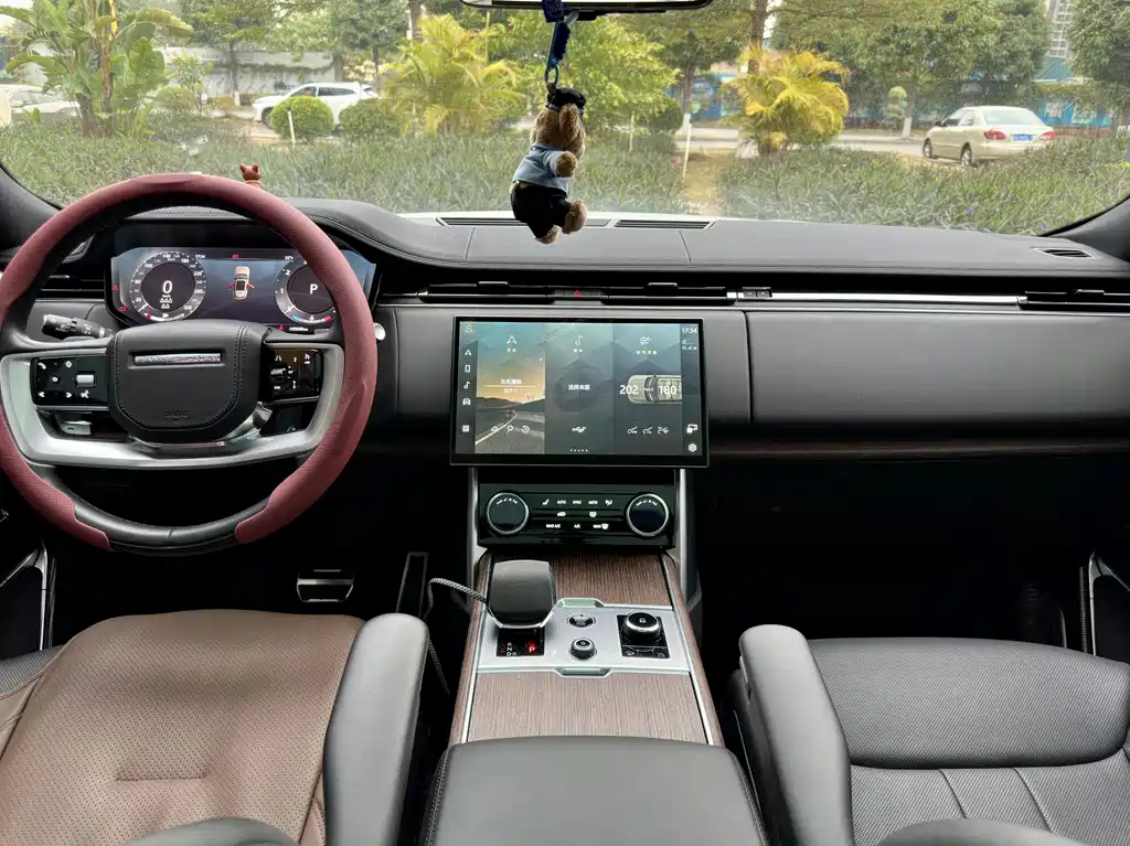 LAND ROVER RANGE ROVER