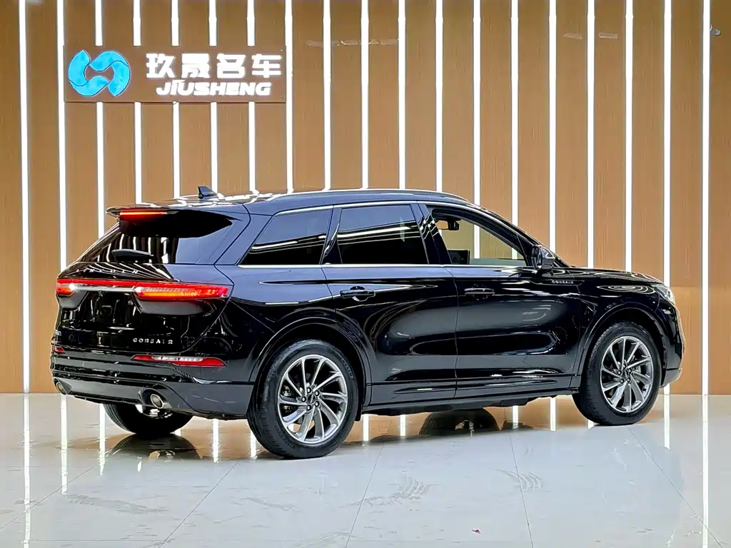 Lincoln Corsair Hybrid — миниатюра 16