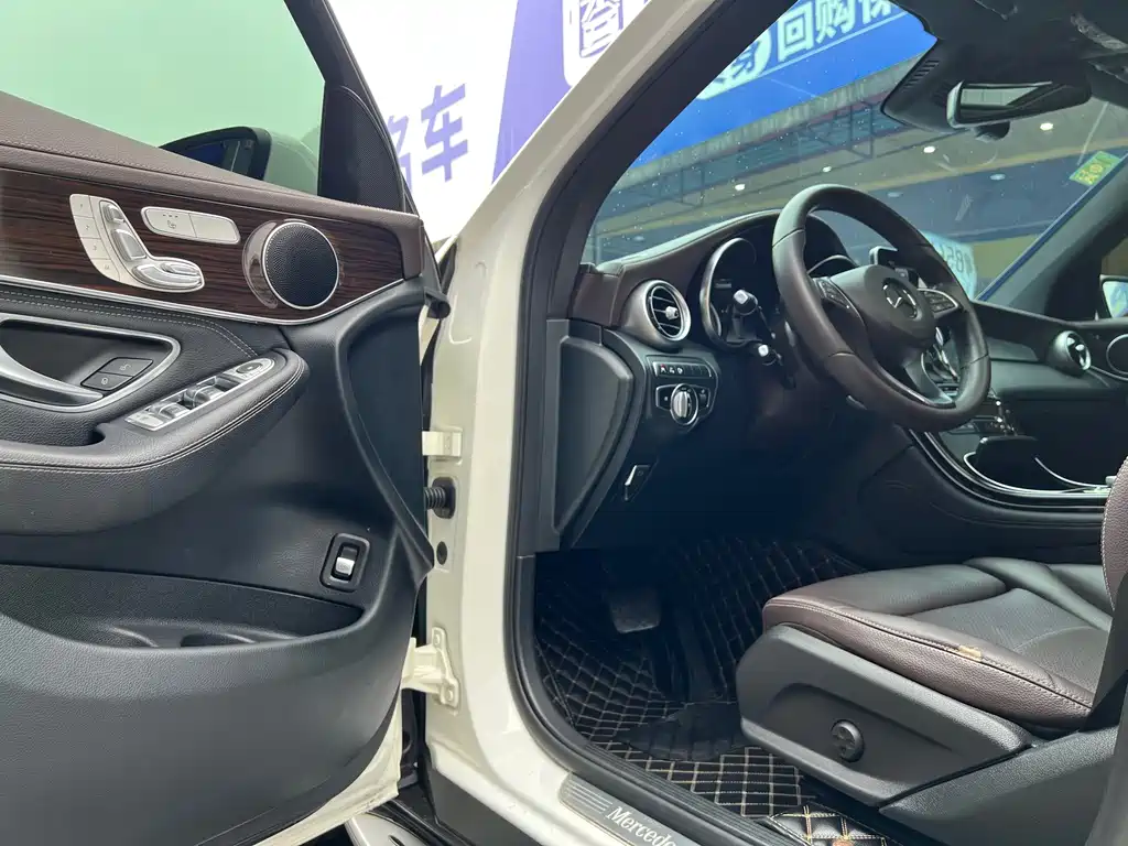 Mercedes-Benz GLC — миниатюра 10