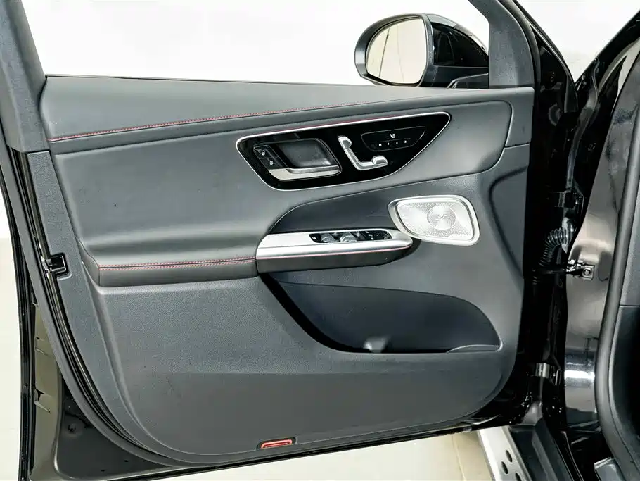 Mercedes-Benz GLC AMG — миниатюра 17