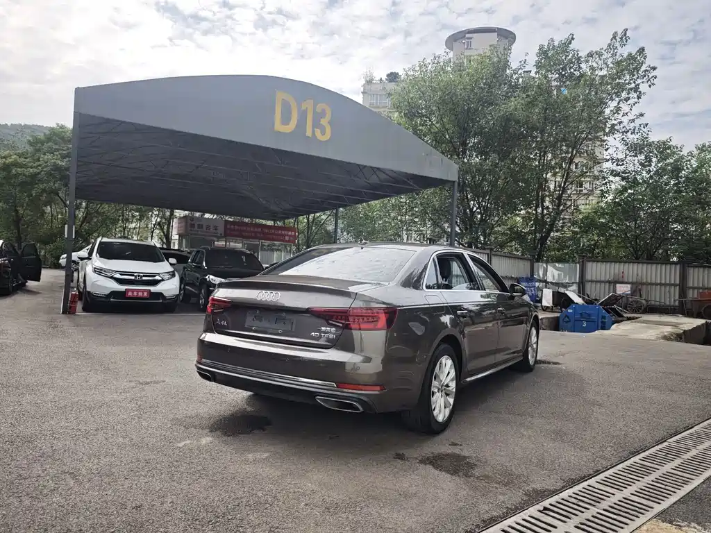 Audi A4L — миниатюра 4