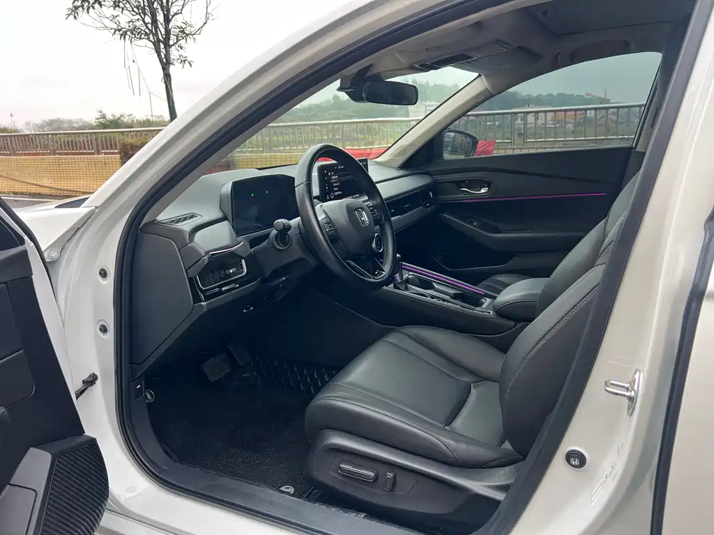 Honda Inspire — миниатюра 11
