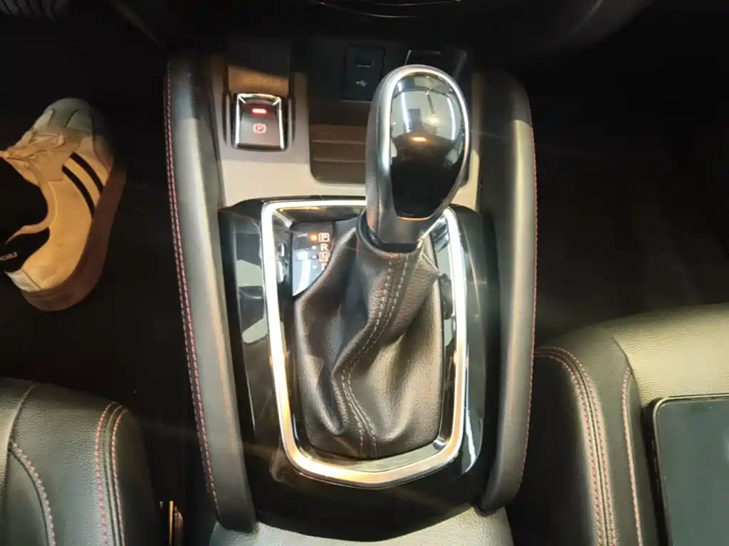 Nissan Qashqai — миниатюра 14