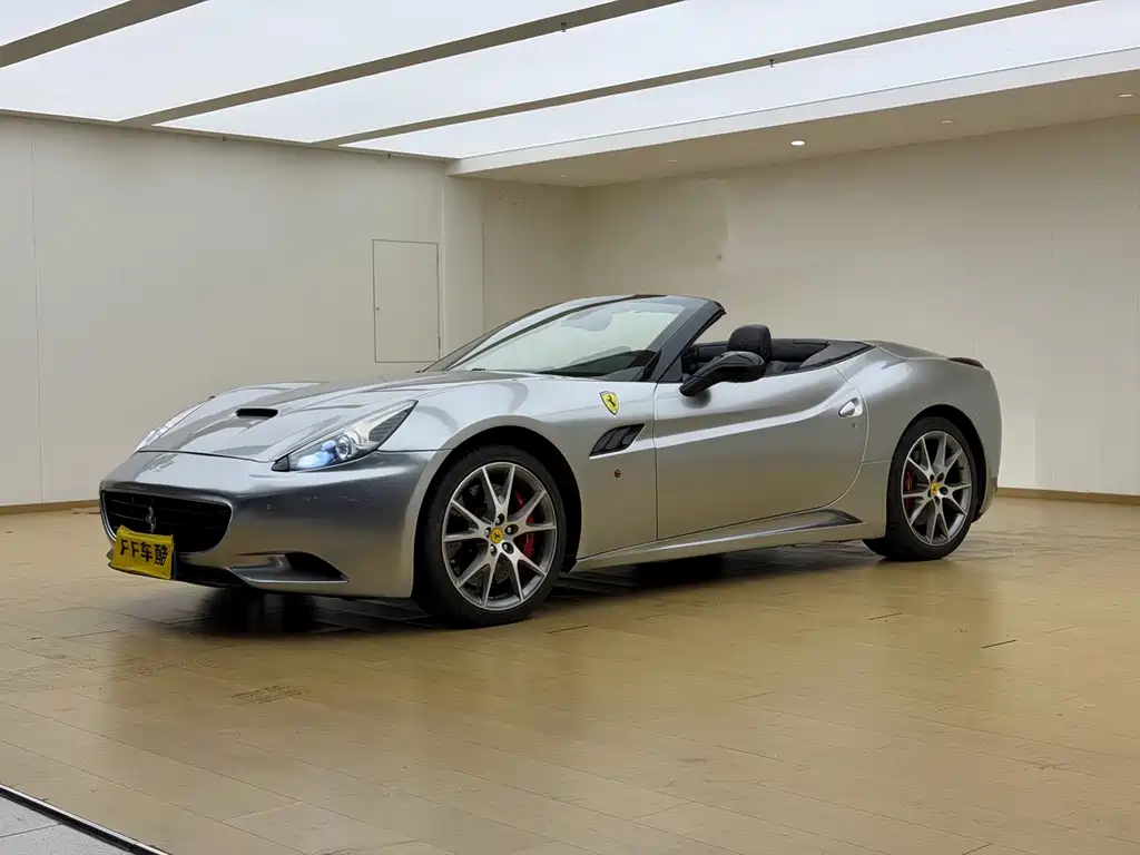 Ferrari California T 2012 4.3L