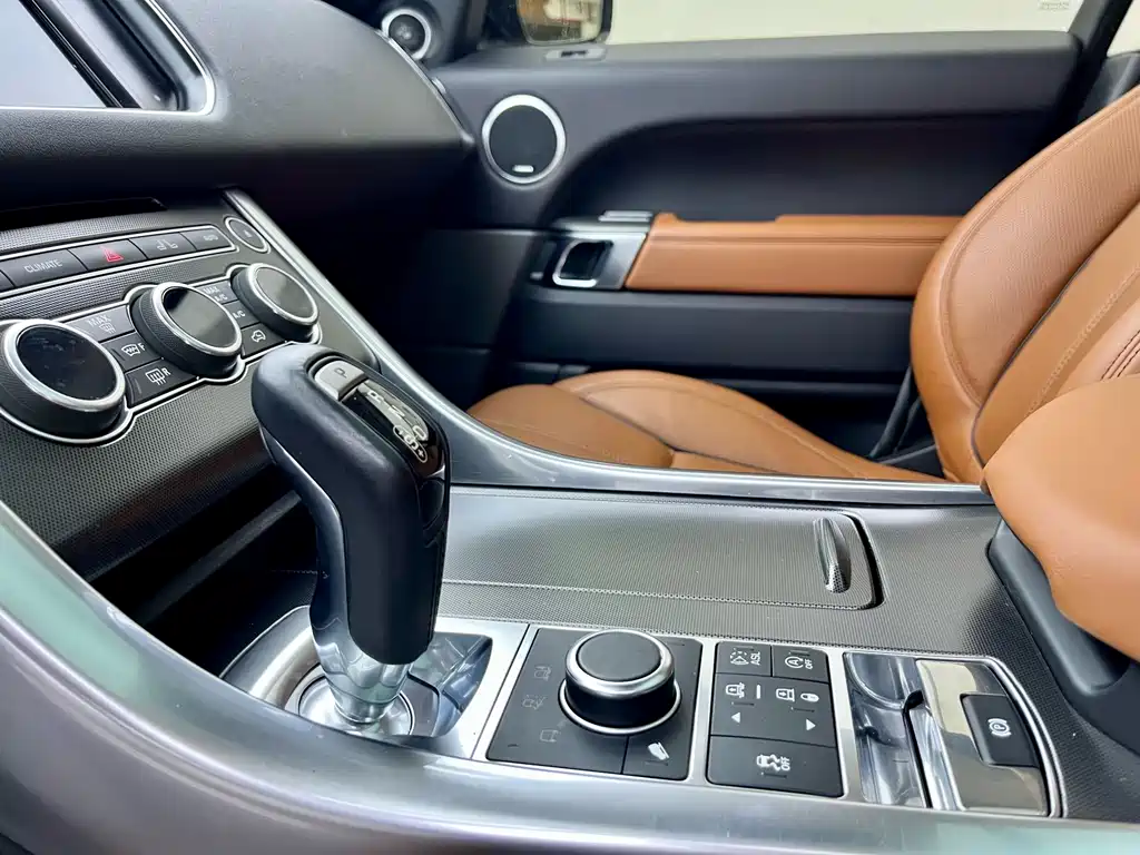 Land Rover Sport — миниатюра 12