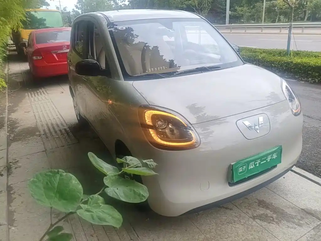 Wuling MINIEV — миниатюра 4