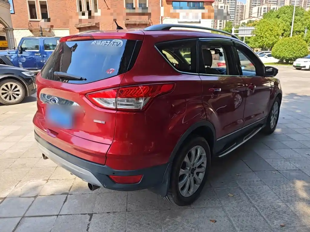 Ford Kuga — миниатюра 7