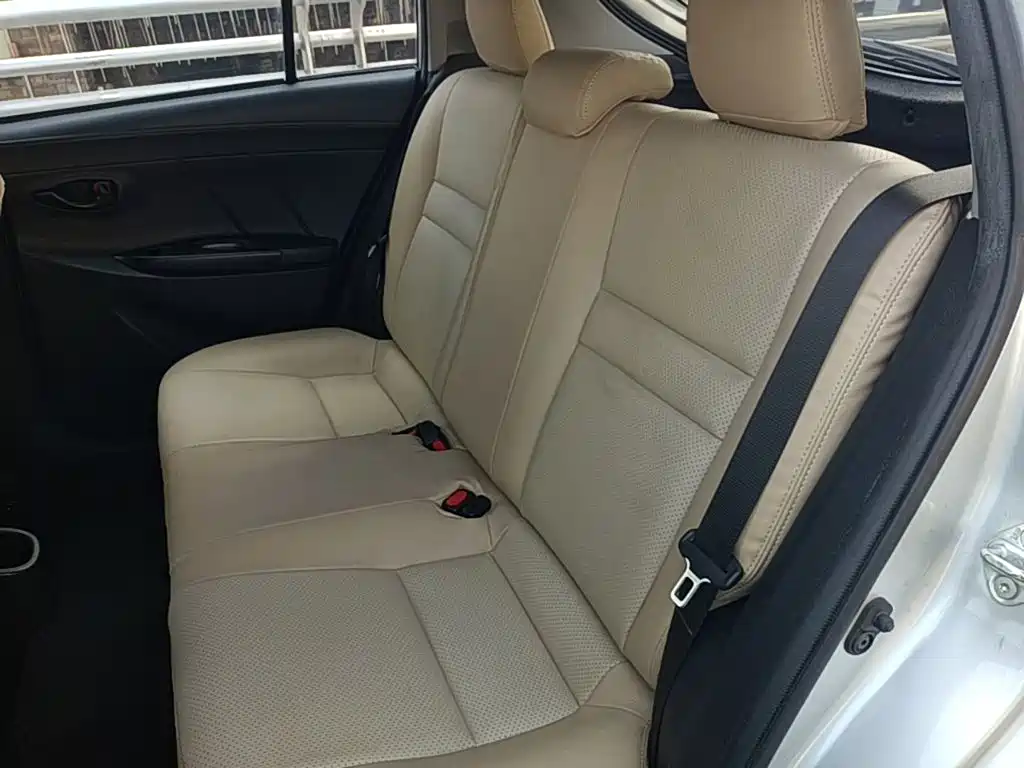 Toyota Yaris L — миниатюра 17