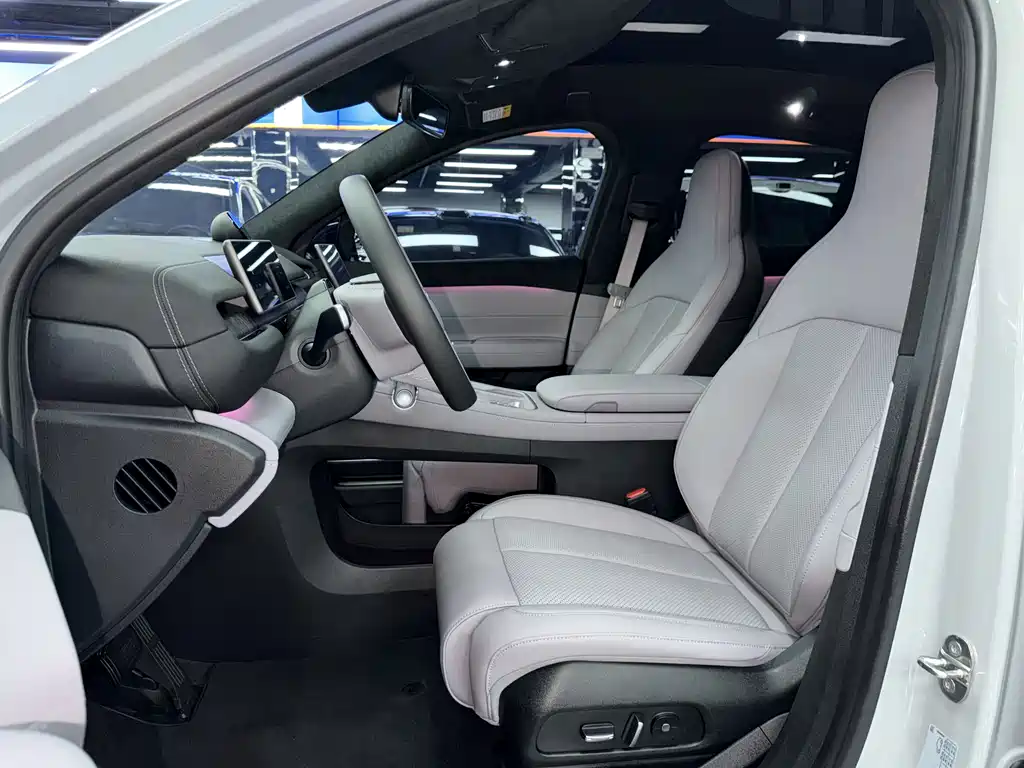 NIO EC6 — миниатюра 8