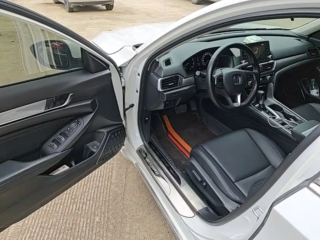Honda Accord — миниатюра 16