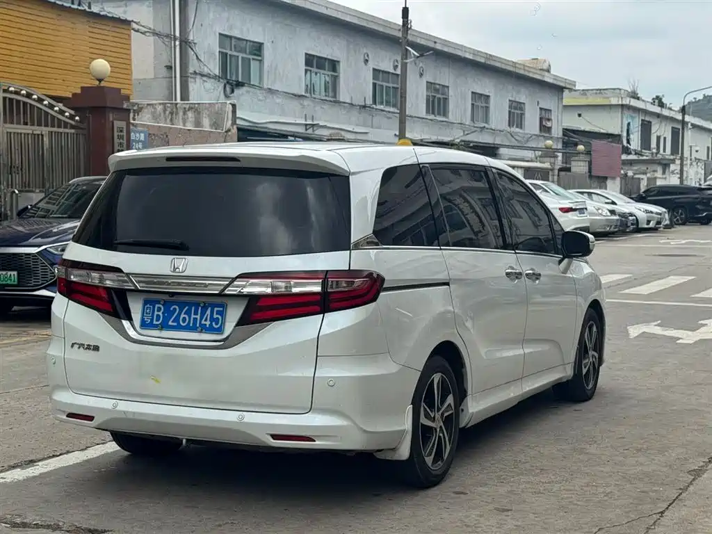 Honda Odyssey 2015 2.4L Luxury
