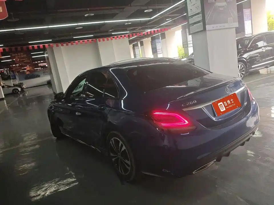 Mercedes-Benz C-Class — миниатюра 7
