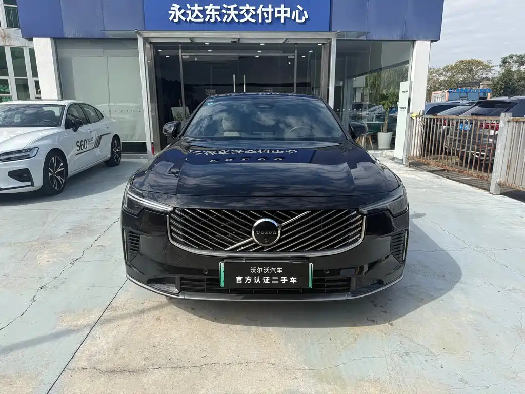 Volvo S90 PHEV — миниатюра 2