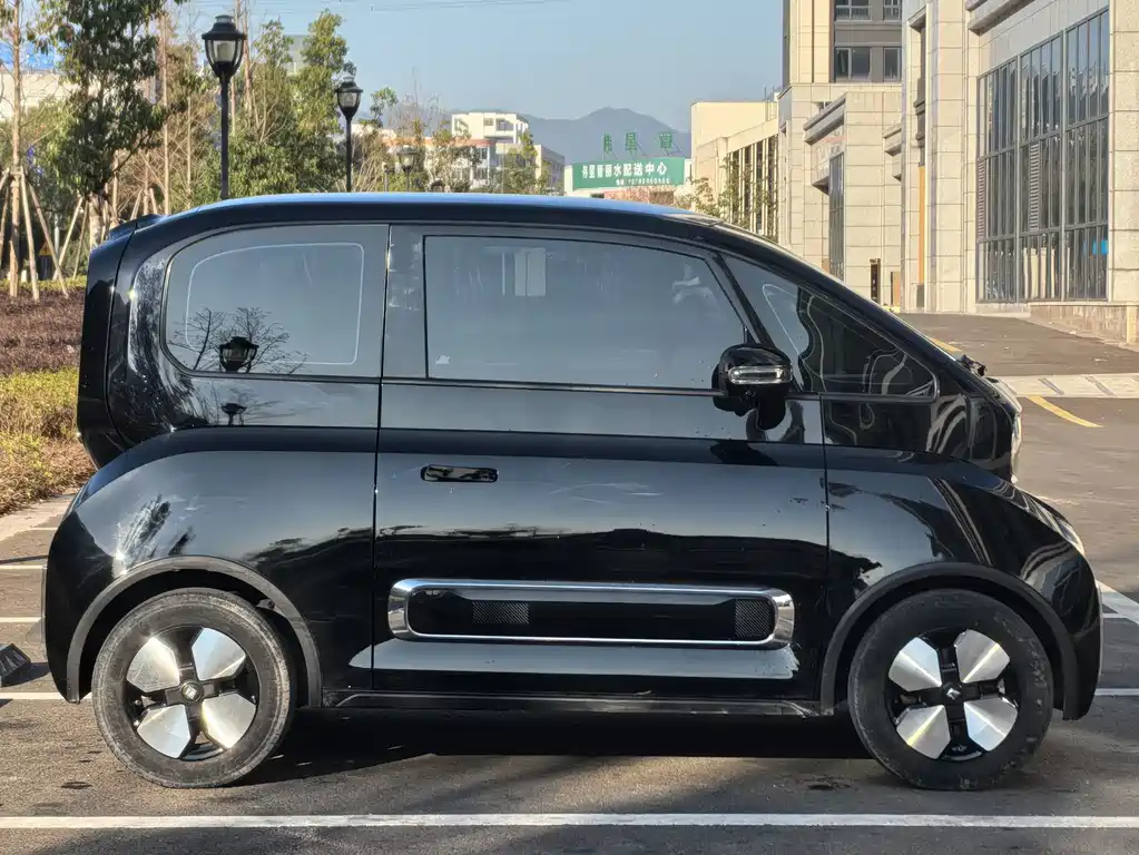 BAOJUN KIWI EV