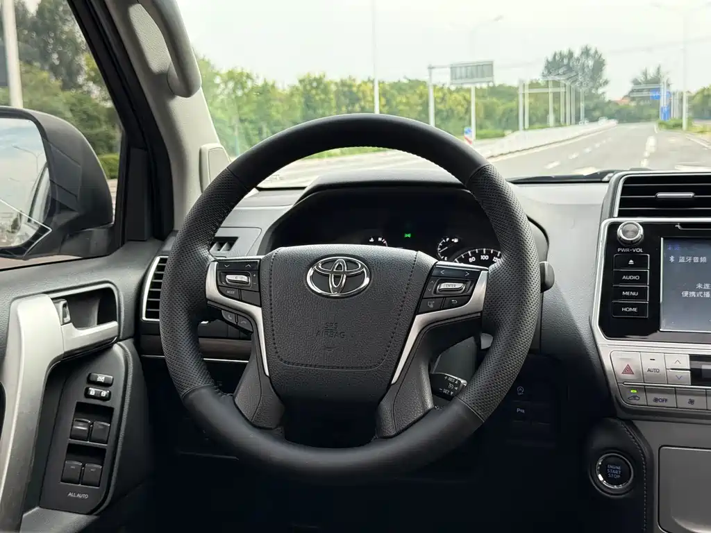 Toyota Prado — миниатюра 9