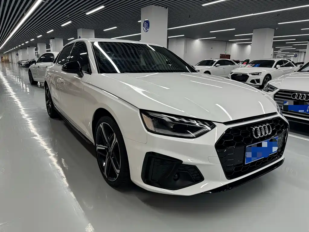 Audi A4L 2024 40 TFSI Luxury