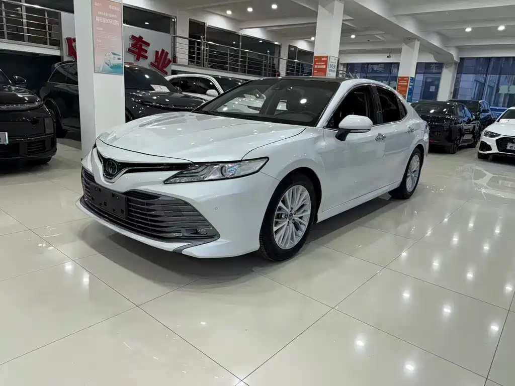 Toyota Camry 2021