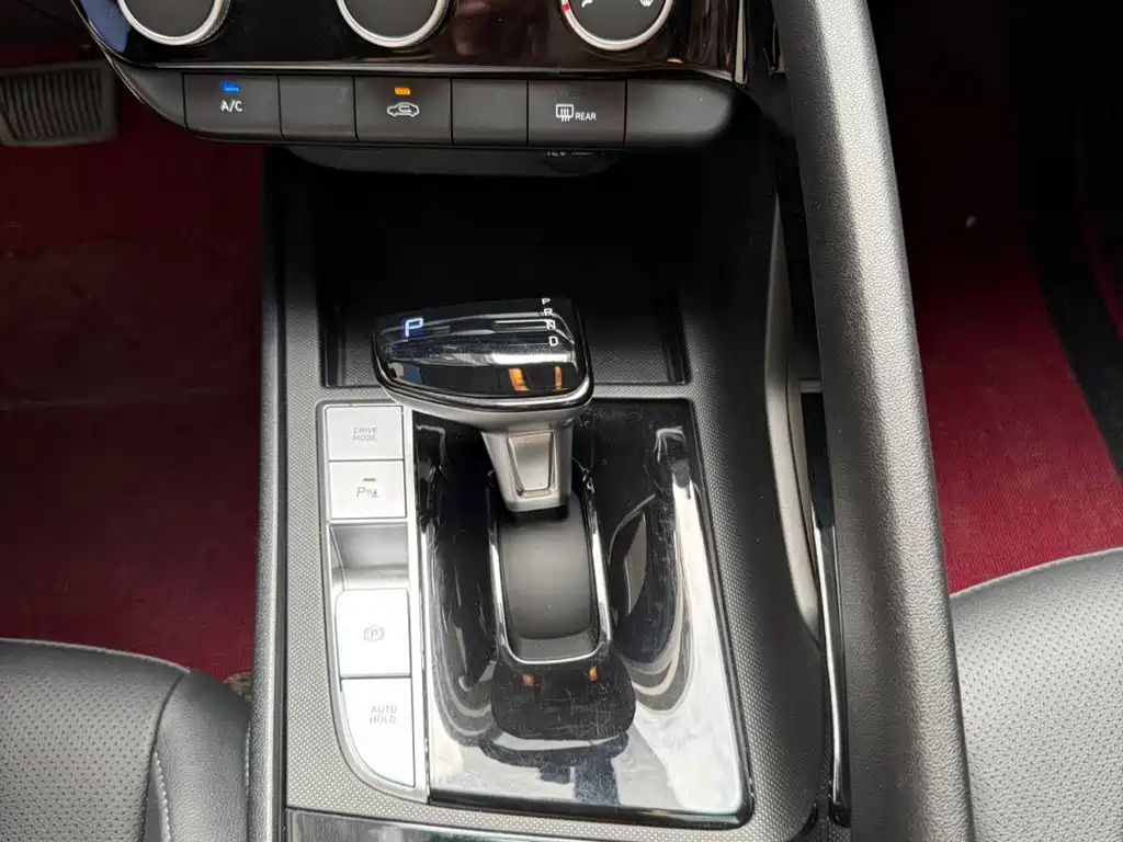 Hyundai Elantra — миниатюра 15