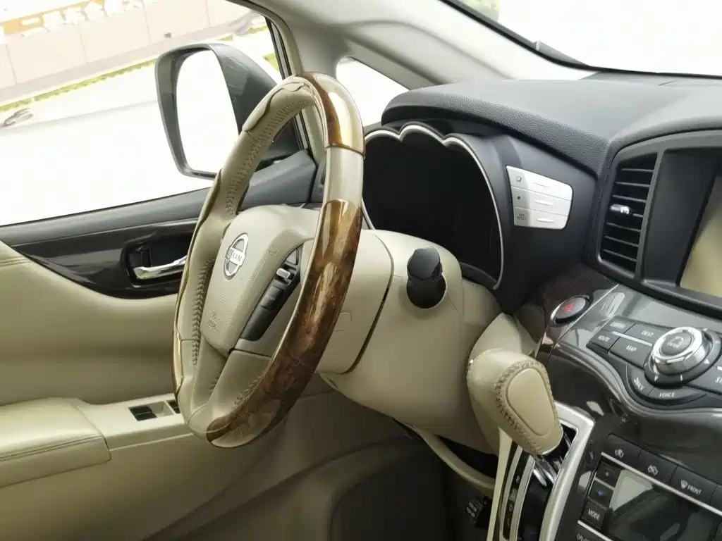 Nissan Quest — миниатюра 22