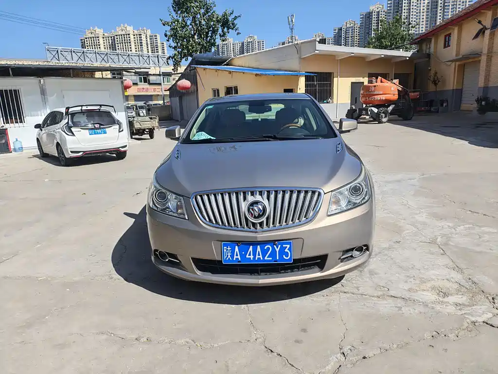 Buick LaCrosse — миниатюра 2