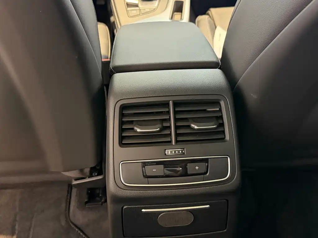 Audi A4L — миниатюра 9
