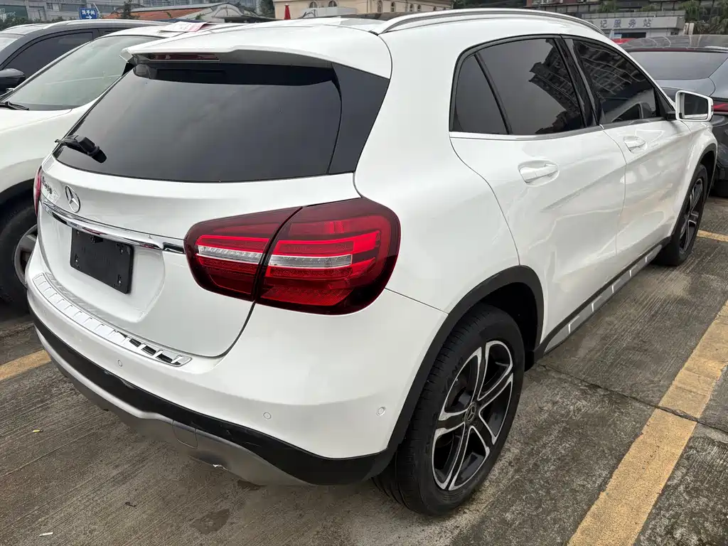 Mercedes-Benz GLA — миниатюра 16