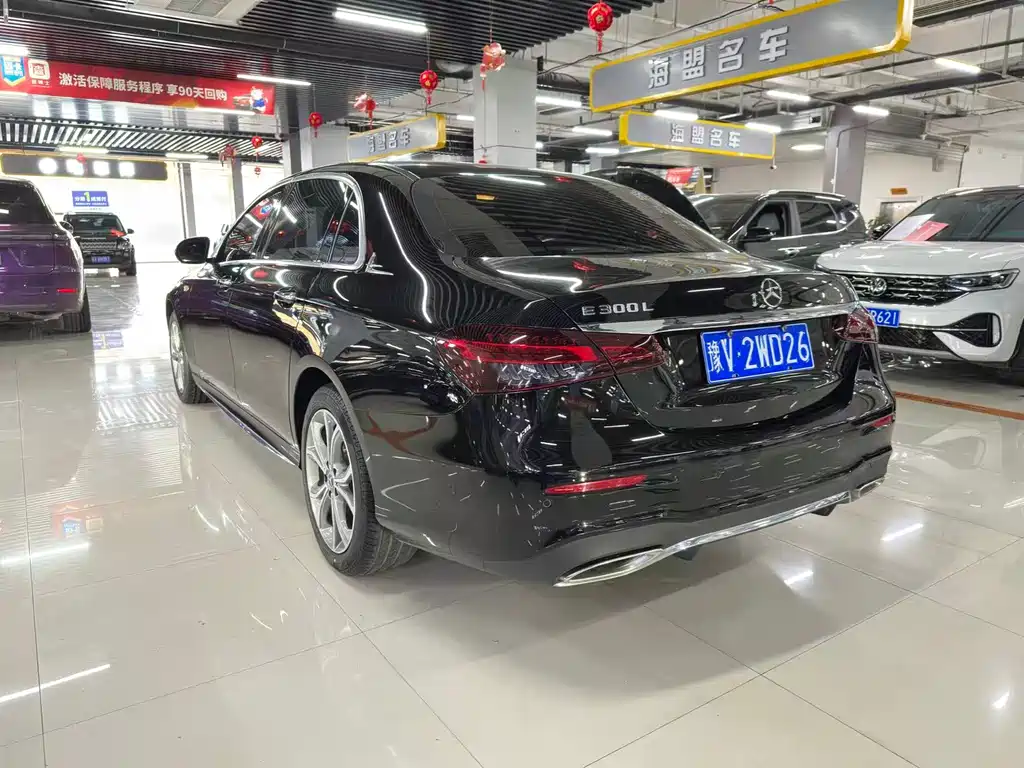 MERCEDES-BENZ E CLASS