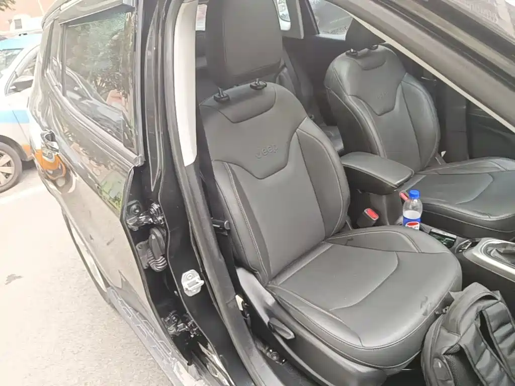 Jeep Compass — миниатюра 25