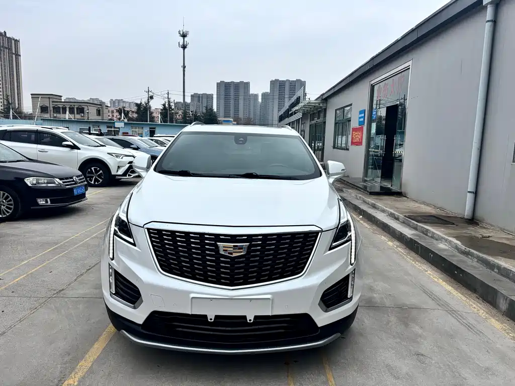 CADILLAC XT5