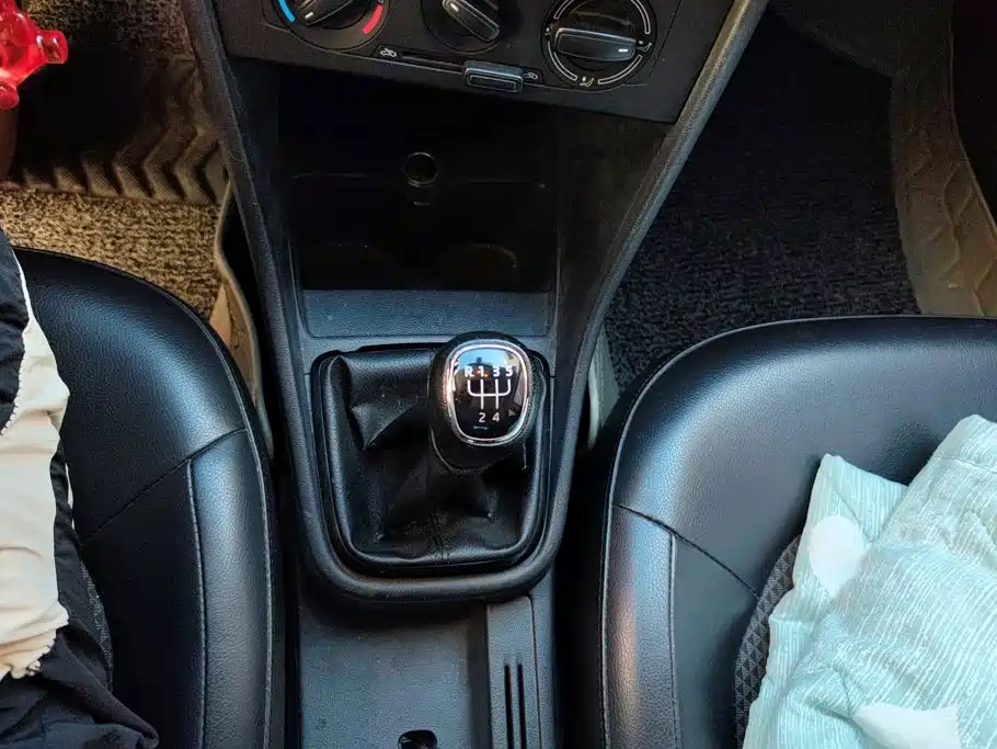 Skoda Rapid Spaceback — миниатюра 16