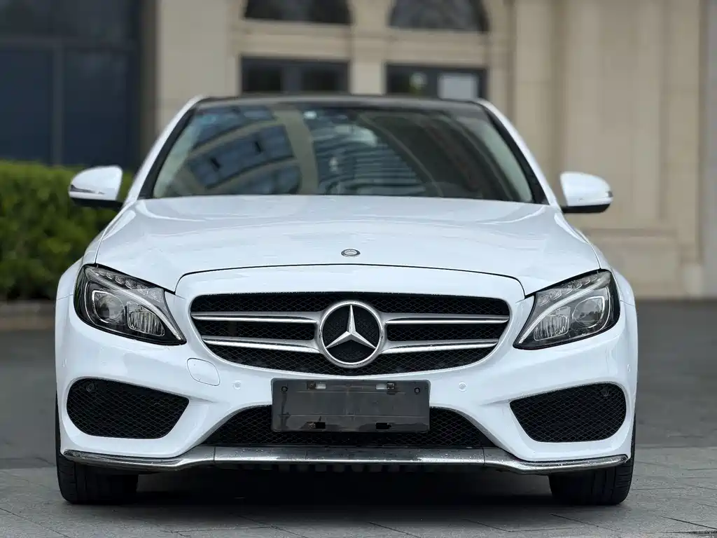 Mercedes-Benz C-Class — миниатюра 2