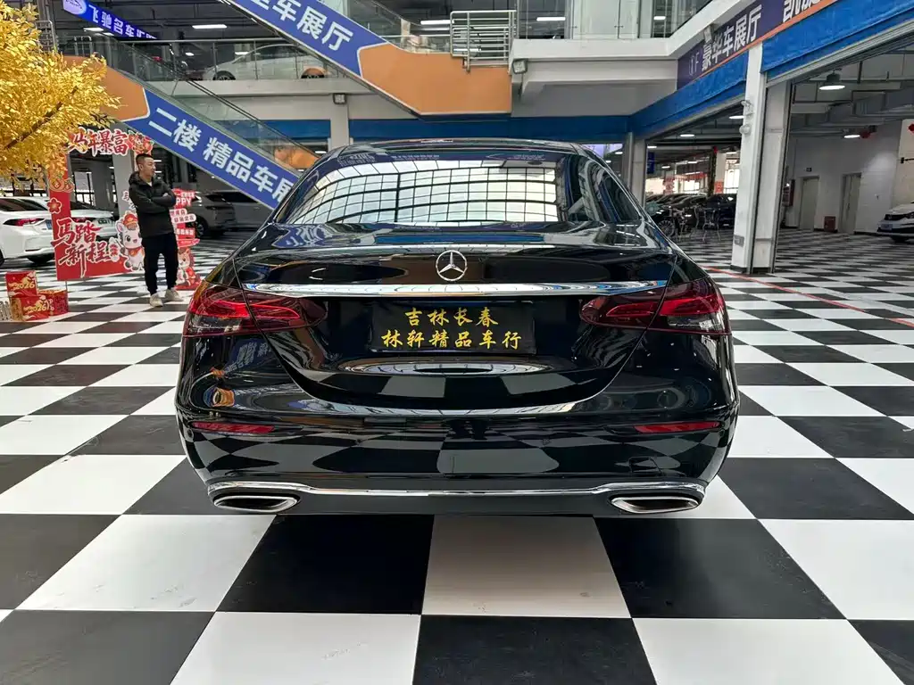 MERCEDES-BENZ E CLASS