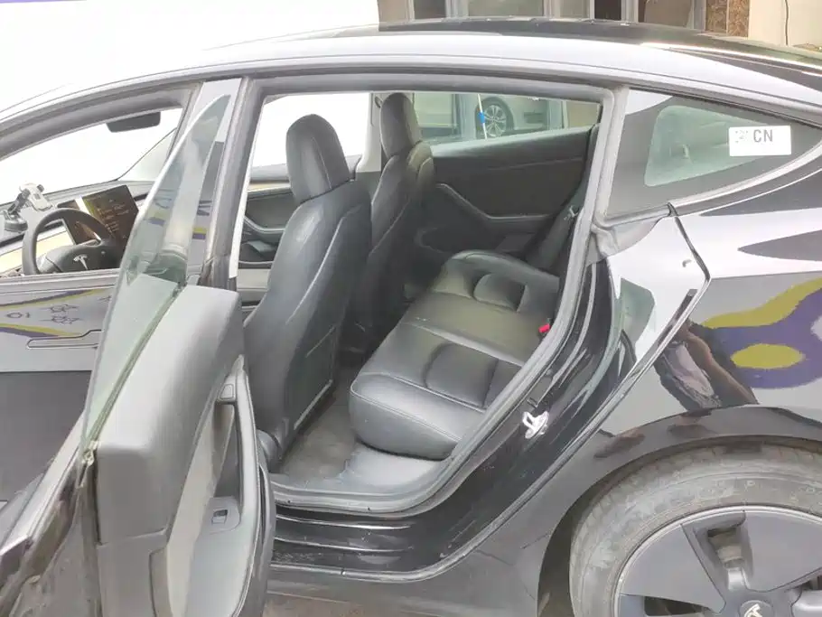 Tesla Model 3 — миниатюра 11