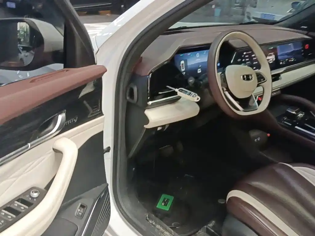 Geely Xingyue L — миниатюра 16