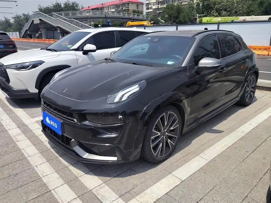 Купить Lynk & Co 02 Hatchback