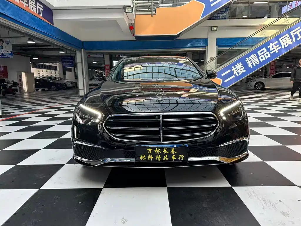 MERCEDES-BENZ E CLASS