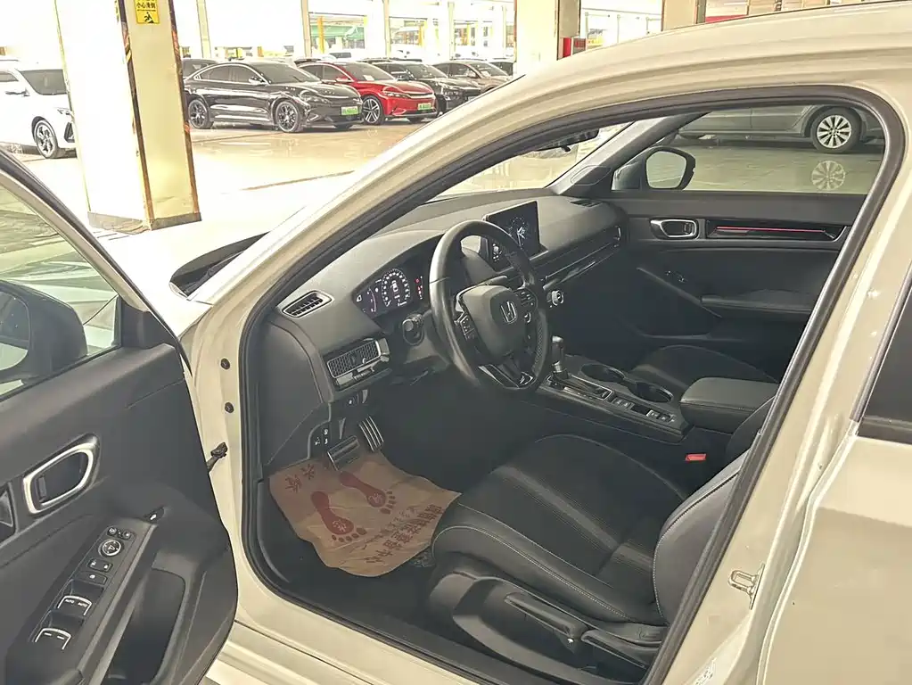 Honda Civic — миниатюра 8