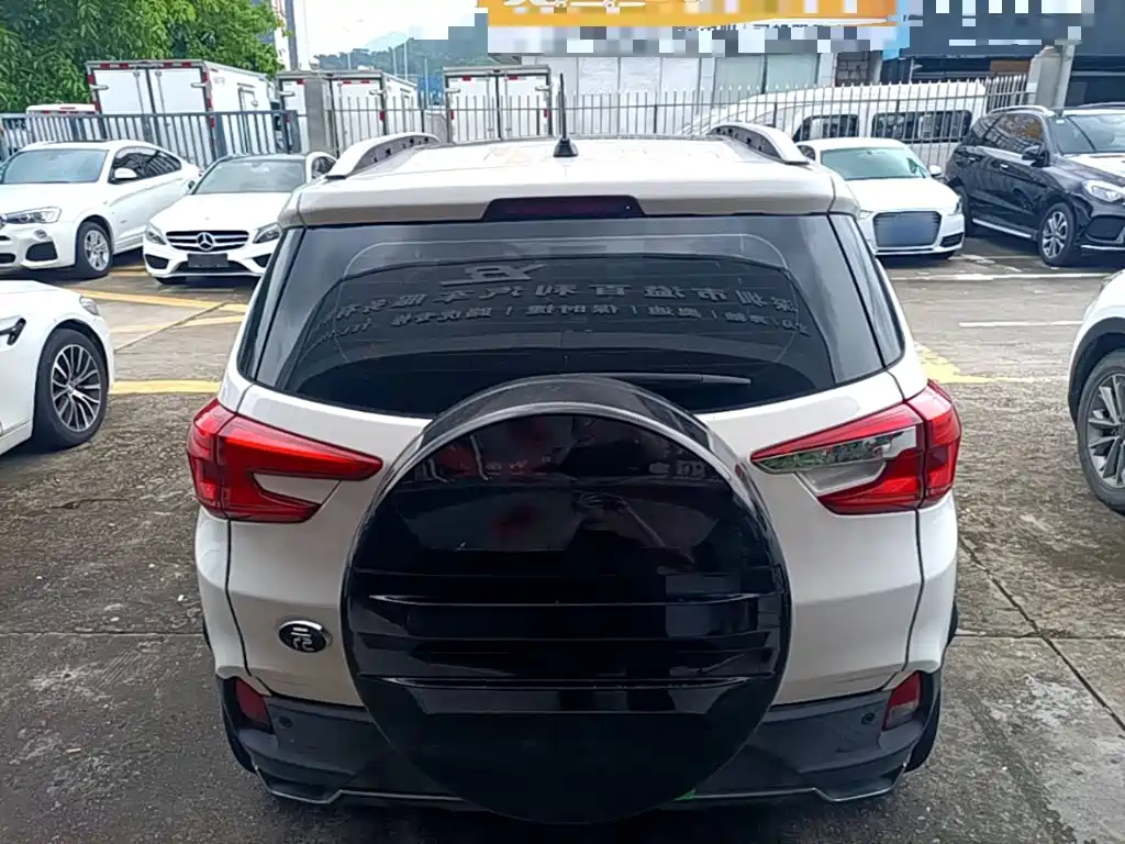 BYD Yuan EV — миниатюра 6