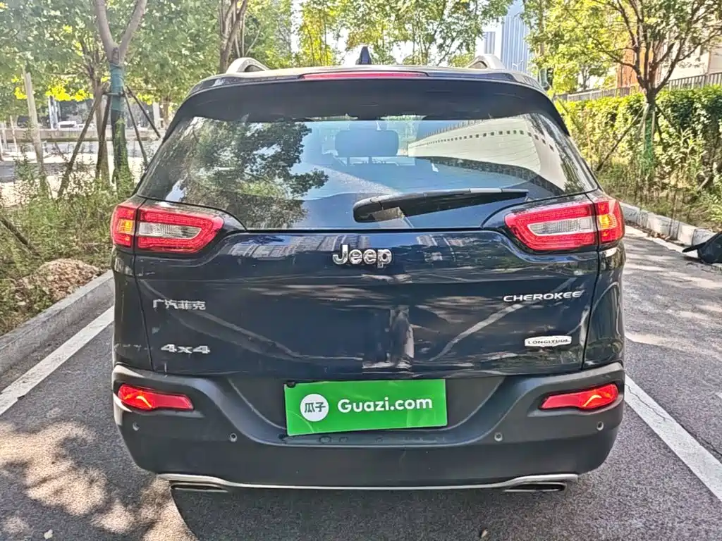 Jeep Cherokee — миниатюра 6