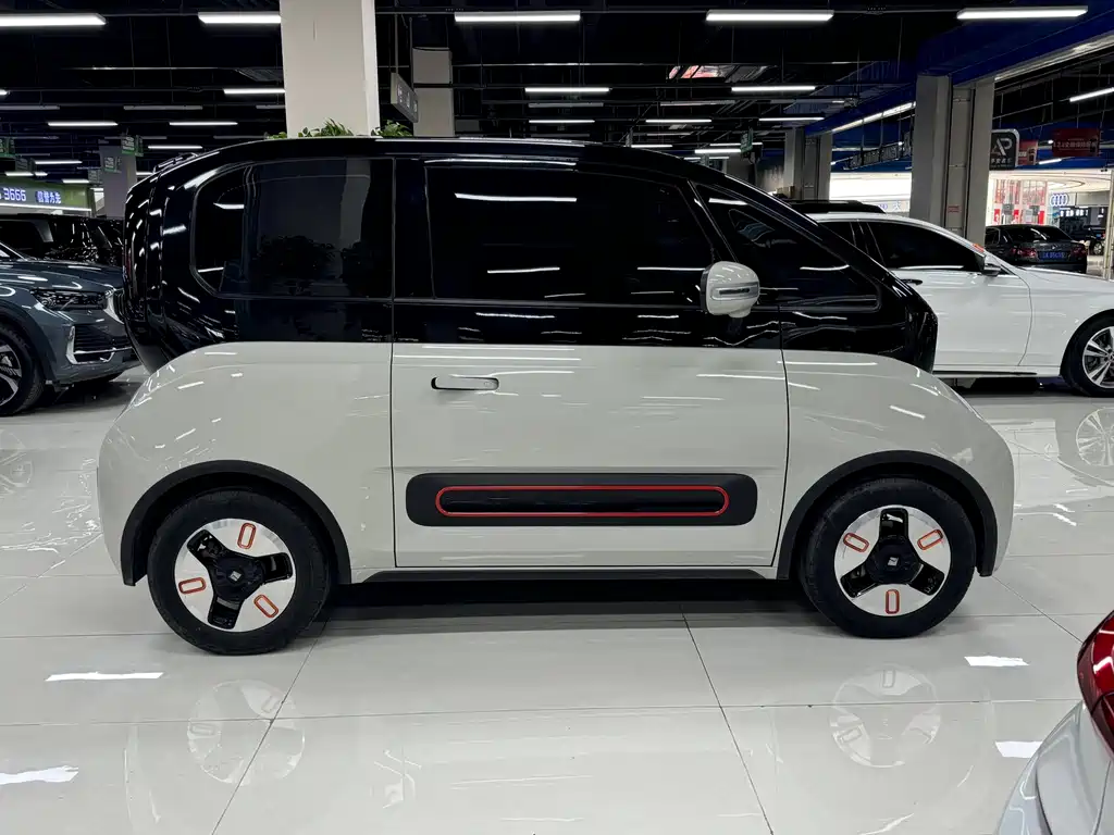 Baojun KiWi EV — миниатюра 4