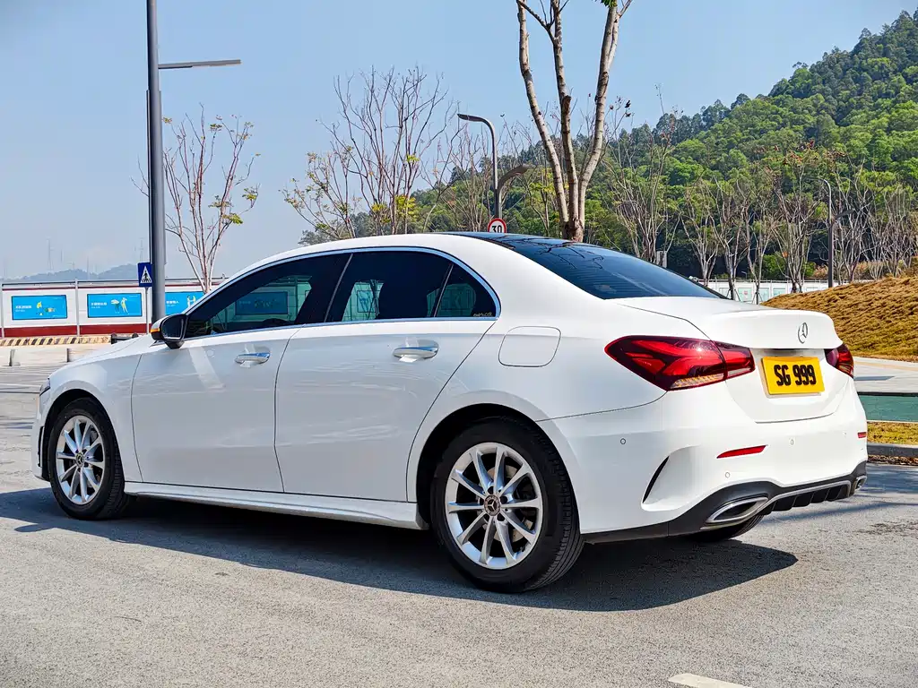 MERCEDES-BENZ A CLASS