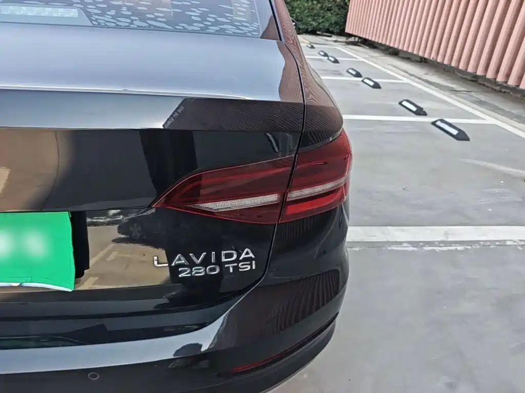 Volkswagen Lavida — миниатюра 8