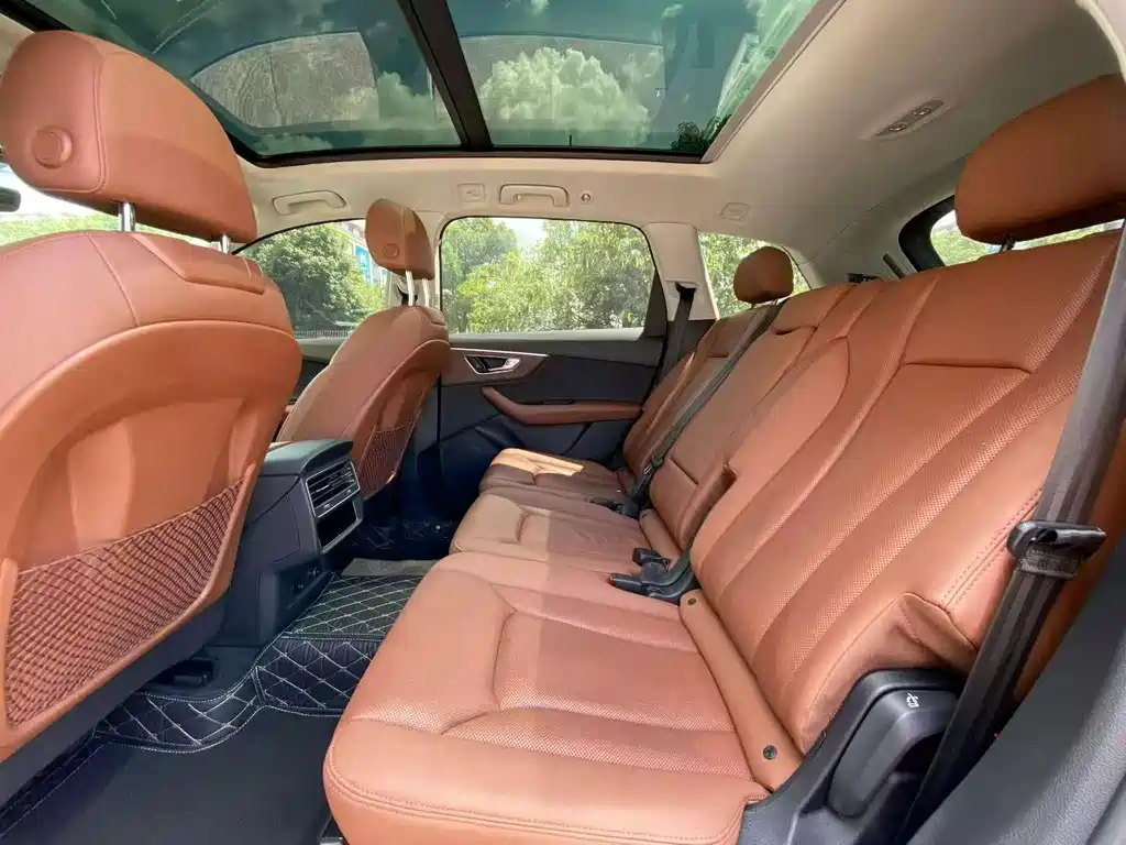 Audi Q7 — миниатюра 5
