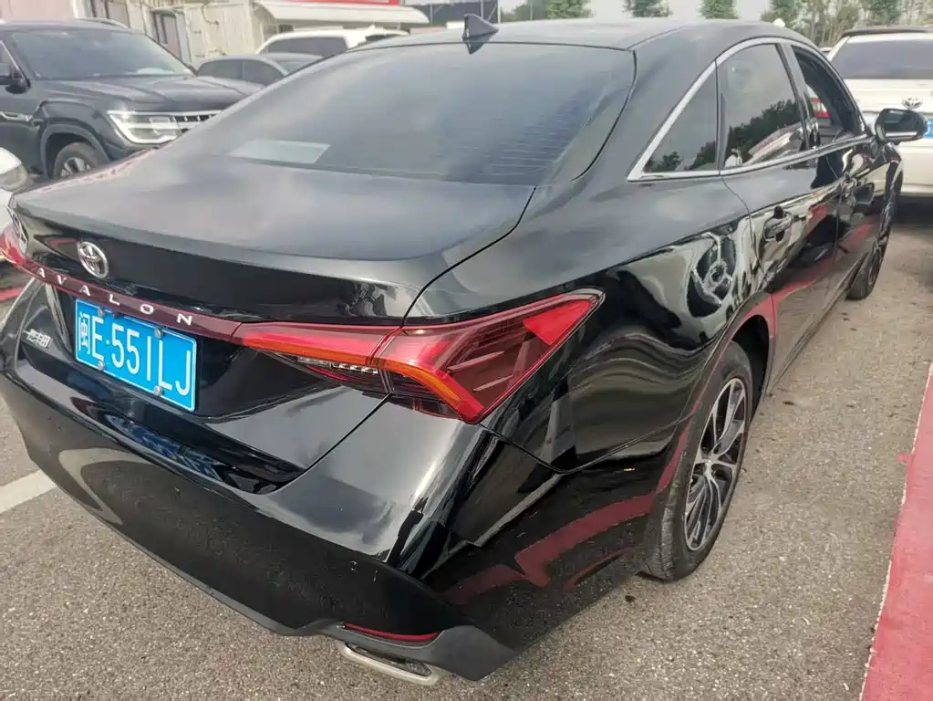 Toyota Avalon — миниатюра 9