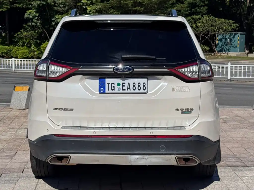 Ford Edge — миниатюра 5