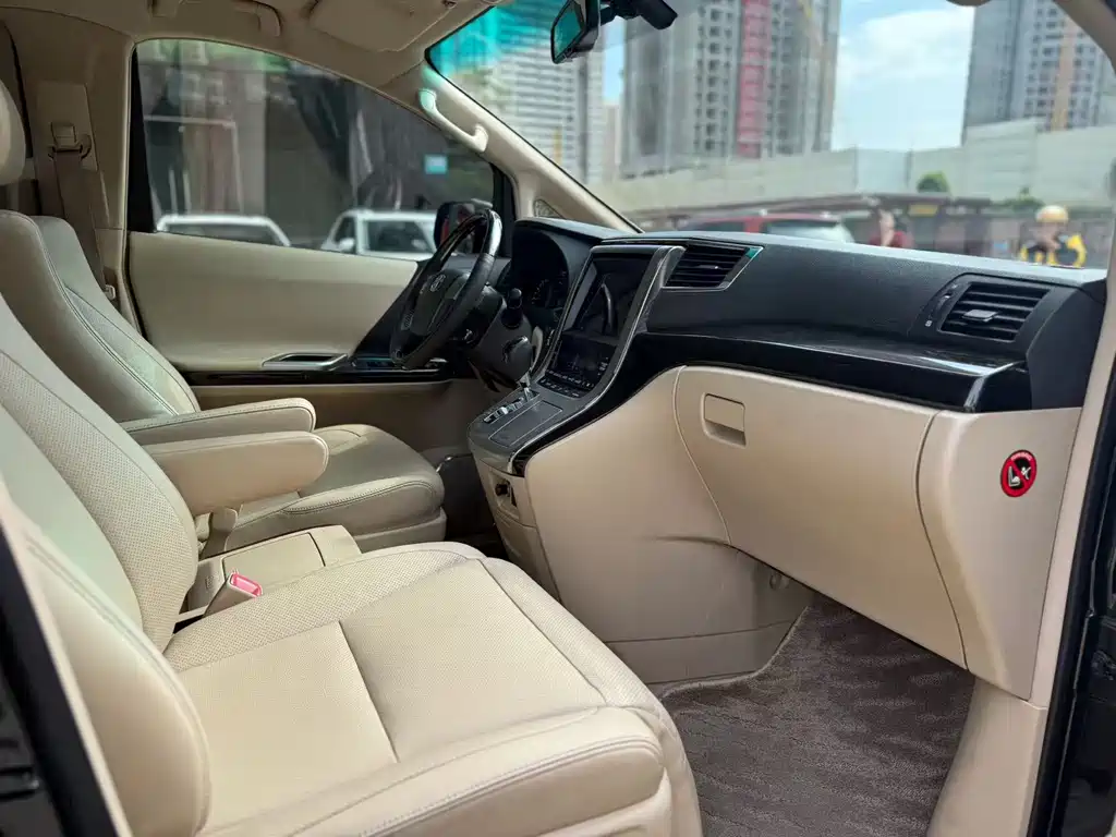 Toyota Alphard 2012 2.4L Luxury